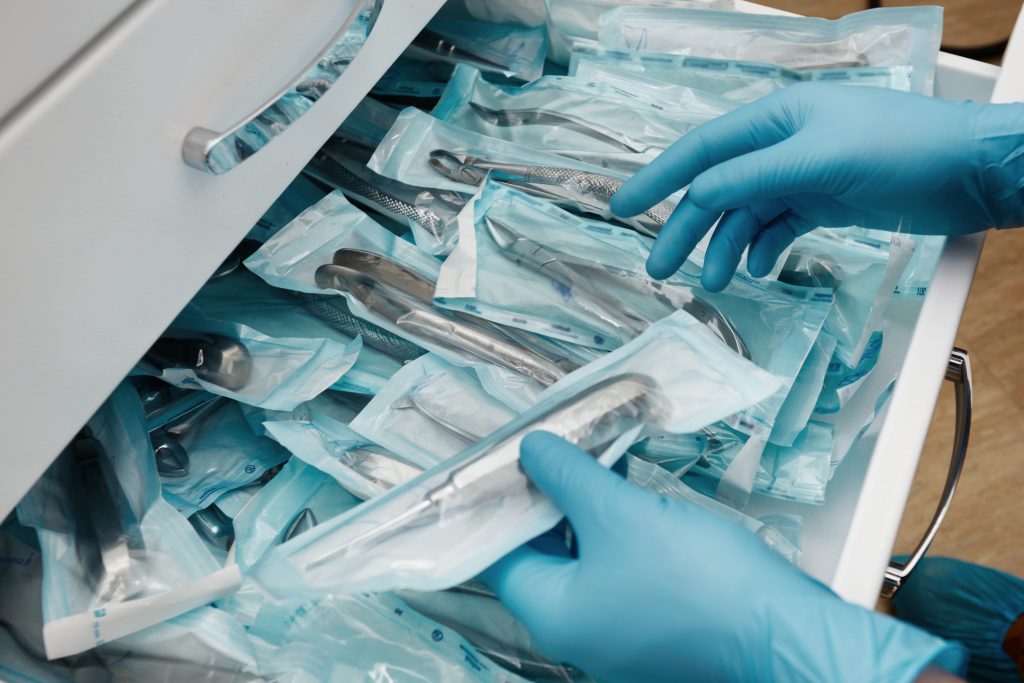 Stérilisation des instruments médicaux